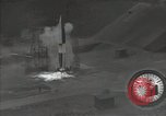 Standbild A-4 Rakete Crash Peenemunde Deutschland, 1942, aus Sekunde 11 historischem Filmmaterial Videoclip 65675077941
