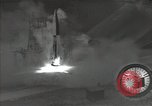Standbild A-4 Rakete Crash Peenemunde Deutschland, 1942, aus Sekunde 14 historischem Filmmaterial Videoclip 65675077941