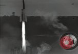 Standbild A-4 Rakete Crash Peenemunde Deutschland, 1942, aus Sekunde 17 historischem Filmmaterial Videoclip 65675077941