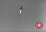 Standbild A-4 Rakete verliert die Kontrolle nach dem Start Peenemunde Deutschland, 1942, aus Sekunde 17 historischem Filmmaterial Videoclip 65675077946