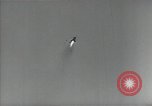 Standbild A-4 Rakete verliert die Kontrolle nach dem Start Peenemunde Deutschland, 1942, aus Sekunde 19 historischem Filmmaterial Videoclip 65675077946