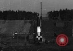 Standbild A-4 Rakete starten Peenemunde Deutschland, 1942, aus Sekunde 9 historischem Filmmaterial Videoclip 65675077949