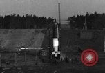 Standbild A-4 Rakete starten Peenemunde Deutschland, 1942, aus Sekunde 10 historischem Filmmaterial Videoclip 65675077949