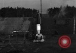 Standbild A-4 Rakete starten Peenemunde Deutschland, 1942, aus Sekunde 11 historischem Filmmaterial Videoclip 65675077949