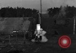 Standbild A-4 Rakete starten Peenemunde Deutschland, 1942, aus Sekunde 12 historischem Filmmaterial Videoclip 65675077949