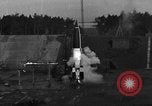 Standbild A-4 Rakete starten Peenemunde Deutschland, 1942, aus Sekunde 13 historischem Filmmaterial Videoclip 65675077949