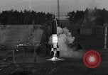 Standbild A-4 Rakete starten Peenemunde Deutschland, 1942, aus Sekunde 14 historischem Filmmaterial Videoclip 65675077949