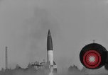 Standbild A-4 Rakete starten Peenemunde Deutschland, 1942, aus Sekunde 13 historischem Filmmaterial Videoclip 65675077950