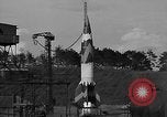 Standbild getarnt A-4 Rakete Peenemunde Deutschland, 1942, aus Sekunde 18 historischem Filmmaterial Videoclip 65675077954