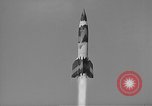 Standbild getarnt A-4 Rakete Peenemunde Deutschland, 1942, aus Sekunde 24 historischem Filmmaterial Videoclip 65675077954