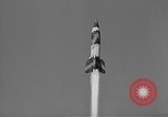 Standbild getarnt A-4 Rakete Peenemunde Deutschland, 1942, aus Sekunde 25 historischem Filmmaterial Videoclip 65675077954