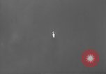 Standbild getarnt A-4 Rakete Peenemunde Deutschland, 1942, aus Sekunde 29 historischem Filmmaterial Videoclip 65675077954