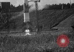 Standbild DEUTSCH A-4 Rakete Peenemunde Deutschland, 1942, aus Sekunde 1 historischem Filmmaterial Videoclip 65675077955