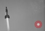 Standbild DEUTSCH A-4 Rakete Peenemunde Deutschland, 1942, aus Sekunde 7 historischem Filmmaterial Videoclip 65675077955
