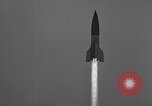 Standbild DEUTSCH A-4 Rakete Peenemunde Deutschland, 1942, aus Sekunde 10 historischem Filmmaterial Videoclip 65675077956
