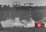 Immagine di A-4 missile perdite di colpi Peenemunde Germania, 1943, secondo 19 filmato di repertorio 65675077960