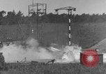 Immagine di A-4 missile perdite di colpi Peenemunde Germania, 1943, secondo 21 filmato di repertorio 65675077960