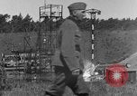 Immagine di A-4 missile perdite di colpi Peenemunde Germania, 1943, secondo 36 filmato di repertorio 65675077960