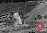 Standbild A-4 Rakete Fehlzündungen Peenemunde Deutschland, 1943, aus Sekunde 4 historischem Filmmaterial Videoclip 65675077961
