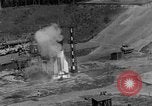 Standbild A-4 Rakete Fehlzündungen Peenemunde Deutschland, 1943, aus Sekunde 6 historischem Filmmaterial Videoclip 65675077961