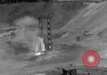 Standbild A-4 Rakete Fehlzündungen Peenemunde Deutschland, 1943, aus Sekunde 11 historischem Filmmaterial Videoclip 65675077961