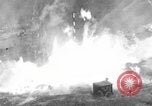 Standbild A-4 Rakete Fehlzündungen Peenemunde Deutschland, 1943, aus Sekunde 15 historischem Filmmaterial Videoclip 65675077961