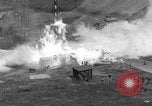 Standbild A-4 Rakete Fehlzündungen Peenemunde Deutschland, 1943, aus Sekunde 22 historischem Filmmaterial Videoclip 65675077961