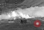 Standbild A-4 Rakete Fehlzündungen Peenemunde Deutschland, 1943, aus Sekunde 25 historischem Filmmaterial Videoclip 65675077961