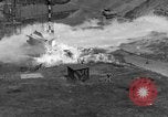 Standbild A-4 Rakete Fehlzündungen Peenemunde Deutschland, 1943, aus Sekunde 30 historischem Filmmaterial Videoclip 65675077961