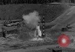 Standbild A-4 Rakete Fehlzündungen Peenemunde Deutschland, 1943, aus Sekunde 8 historischem Filmmaterial Videoclip 65675077962
