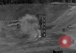 Standbild A-4 Rakete Fehlzündungen Peenemunde Deutschland, 1943, aus Sekunde 25 historischem Filmmaterial Videoclip 65675077962