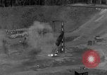 Standbild A-4 Rakete Fehlzündungen Peenemunde Deutschland, 1943, aus Sekunde 27 historischem Filmmaterial Videoclip 65675077962