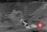 Standbild A-4 Rakete Fehlzündungen Peenemunde Deutschland, 1943, aus Sekunde 31 historischem Filmmaterial Videoclip 65675077962