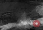 Standbild A-4 Rakete Fehlzündungen Peenemunde Deutschland, 1943, aus Sekunde 43 historischem Filmmaterial Videoclip 65675077962