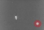 Standbild A-4 Rakete Fehlzündungen Peenemunde Deutschland, 1943, aus Sekunde 11 historischem Filmmaterial Videoclip 65675077963