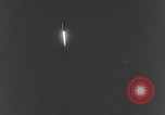 Standbild A-4 Rakete Fehlzündungen Peenemunde Deutschland, 1943, aus Sekunde 25 historischem Filmmaterial Videoclip 65675077963