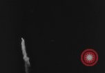 Standbild A-4 Rakete Fehlzündungen Peenemunde Deutschland, 1943, aus Sekunde 57 historischem Filmmaterial Videoclip 65675077963