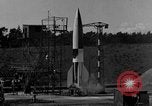 Standbild A-4 Rakete Zündaussetzer Peenemunde Deutschland, 1943, aus Sekunde 4 historischem Filmmaterial Videoclip 65675077965
