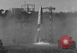 Standbild A-4 Rakete Zündaussetzer Peenemunde Deutschland, 1943, aus Sekunde 16 historischem Filmmaterial Videoclip 65675077965