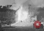 Standbild A-4 Rakete Zündaussetzer Peenemunde Deutschland, 1943, aus Sekunde 31 historischem Filmmaterial Videoclip 65675077965
