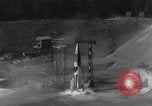 Immagine di A-4 missile perdite colpi Peenemunde Germania, 1943, secondo 39 filmato di repertorio 65675077966
