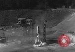 Immagine di A-4 missile perdite colpi Peenemunde Germania, 1943, secondo 41 filmato di repertorio 65675077966