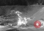 Immagine di A-4 missile perdite colpi Peenemunde Germania, 1943, secondo 53 filmato di repertorio 65675077966