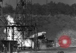 Standbild V-2 Rakete umkippen und explodierende Peenemunde Deutschland, 1943, aus Sekunde 26 historischem Filmmaterial Videoclip 65675077967