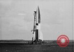 Standbild A-4 Rakete Zündaussetzer Peenemunde Deutschland, 1942, aus Sekunde 4 historischem Filmmaterial Videoclip 65675077970
