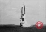 Standbild A-4 Rakete Zündaussetzer Peenemunde Deutschland, 1942, aus Sekunde 11 historischem Filmmaterial Videoclip 65675077970