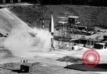 Standbild deutsche Aggregat-4 Rakete Peenemunde Deutschland, 1942, aus Sekunde 3 historischem Filmmaterial Videoclip 65675077972