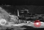Standbild DEUTSCH A-4 Rakete Peenemunde Deutschland, 1942, aus Sekunde 22 historischem Filmmaterial Videoclip 65675077973