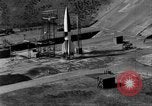 Standbild DEUTSCH A-4 Rakete perfekt starten Peenemunde Deutschland, 1942, aus Sekunde 7 historischem Filmmaterial Videoclip 65675077974