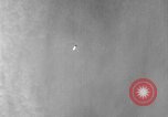 Standbild DEUTSCH A-4 Rakete perfekt starten Peenemunde Deutschland, 1942, aus Sekunde 25 historischem Filmmaterial Videoclip 65675077974
